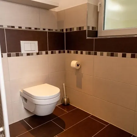 Sea Breeze Bietet Platz Fuer Bis Zu 6 Personen In Zentraler Lage Von